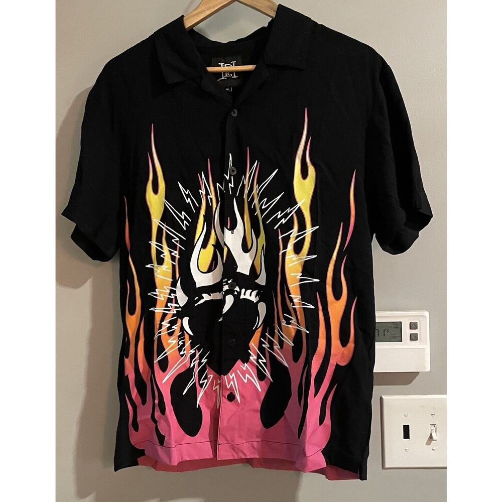 Ed Hardy Tattoo Shirt Fire Heart Camp‎ Graphic Flame Button Up Mens Medium New